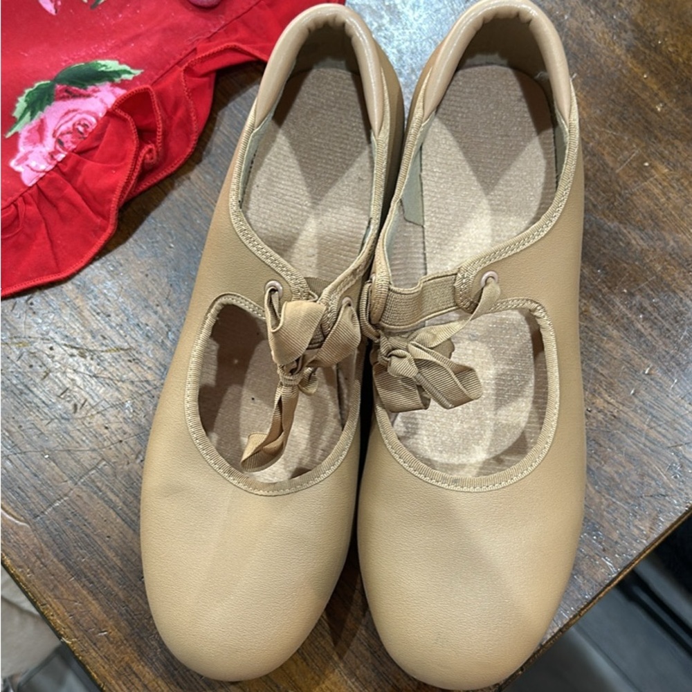 Women's Tan Tap Shoes